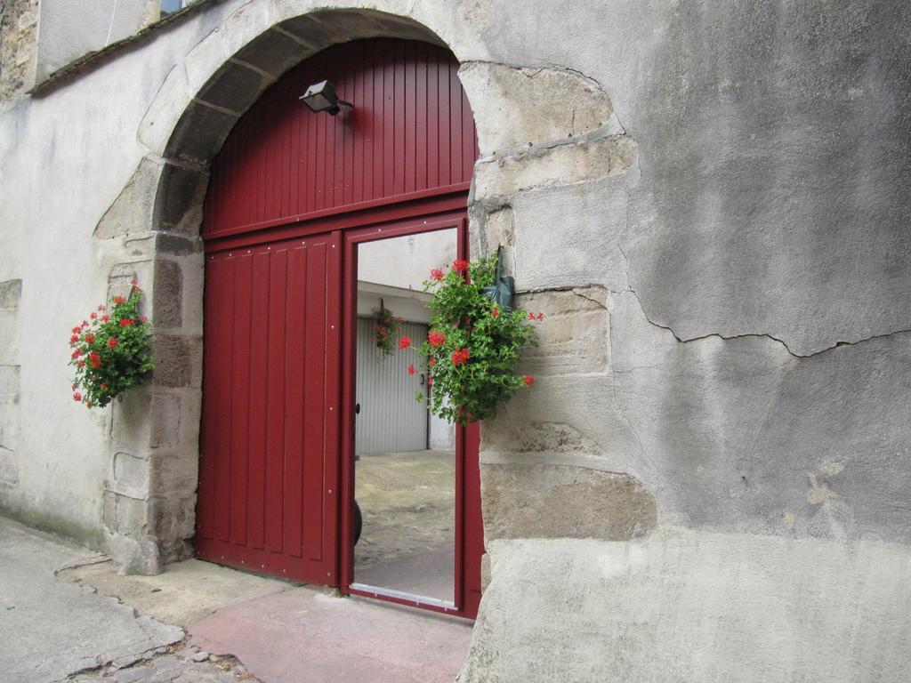 Hotel Pub Vauban Terreaux Avallon Exterior foto